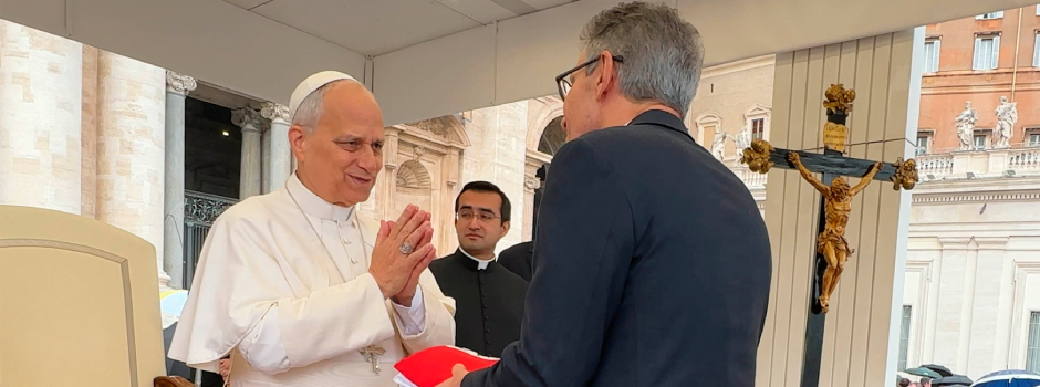 Papa Leão XIV Abençoa Minas Gerais em Encontro Especial no Vaticano Imagem do artigo