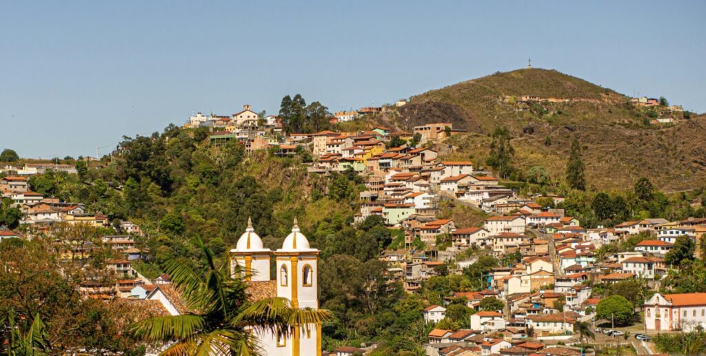 Cinco Destinos Imperdíveis em Minas Gerais para Visitar Entre Dezembro e Janeiro Imagem do artigo