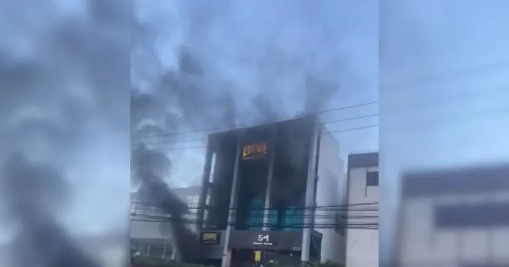 Belo Horizonte: Incêndio em Prédio de Cinco Andares Chama Atenção