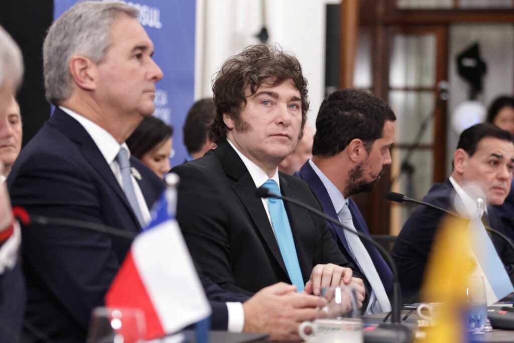 Lula Alerta sobre Catástrofe Humanitária enquanto Milei Apoia Pressão de Trump sobre a Venezuela Lula Alerta sobre Catástrofe Humanitária enquanto Milei Apoia Pressão de Trump sobre a Venezuela