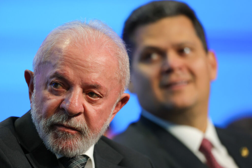 Lula Aplaina Conflitos e Entra em 2026 Sob Pressão do Congresso