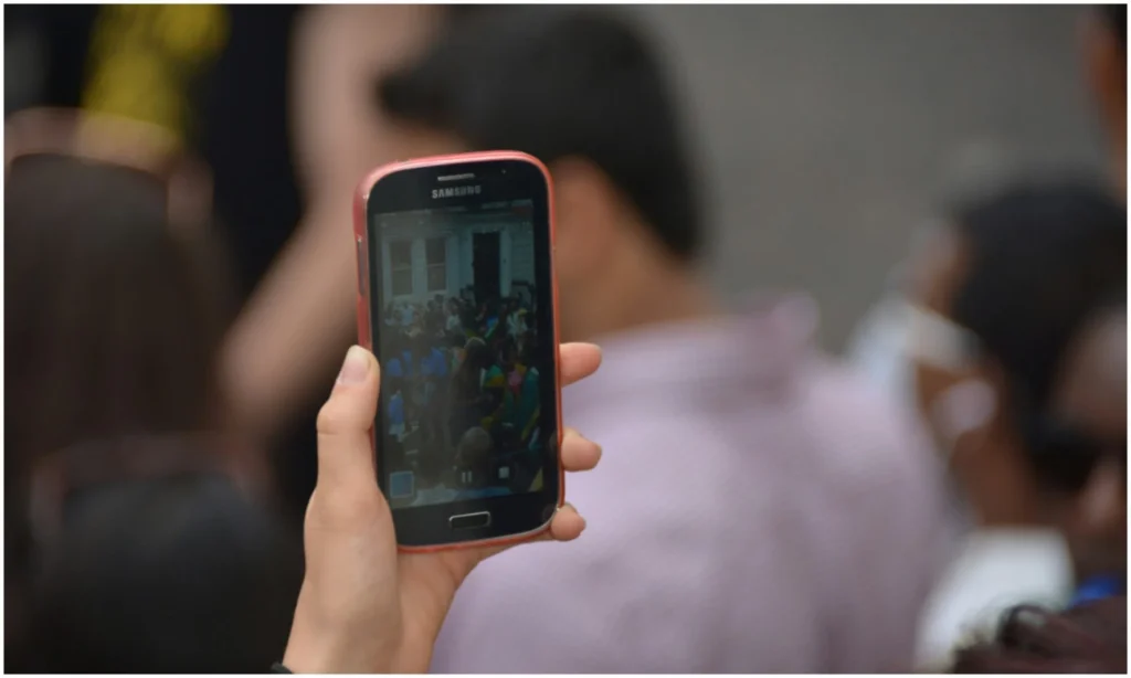 O Futuro da IA: Entusiasmo Jovem e Desafios para o Bem-Estar Digital