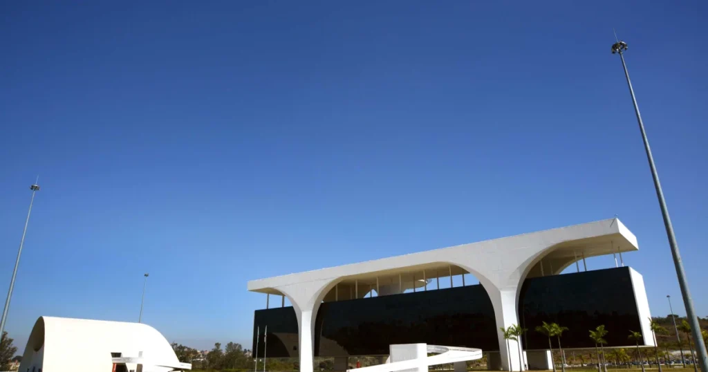 Oficialização da Entrada de Minas no Propag pelo Governo Lula: Uma Nova Era Financeira