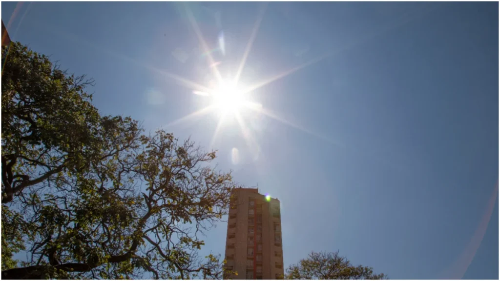 Verão em Minas: Menos Chuvas e Temperaturas Elevadas Aguardam os Mineiros Verão em Minas: Menos Chuvas e Temperaturas Elevadas Aguardam os Mineiros