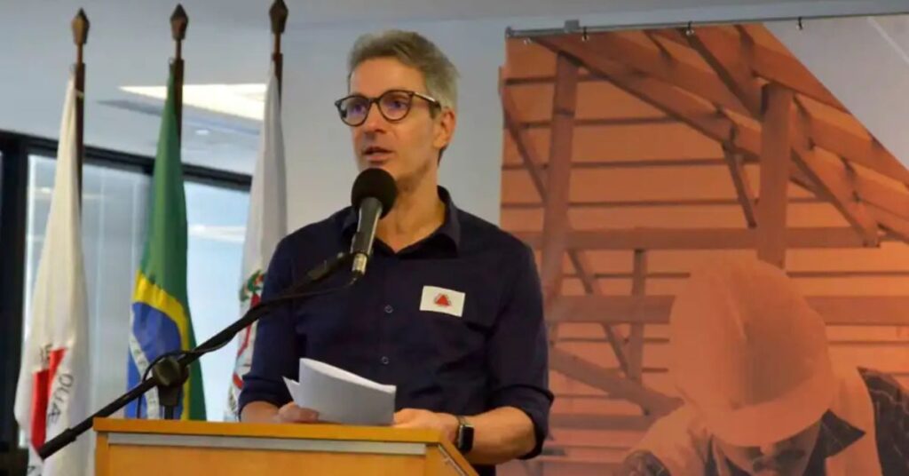 Zema Foca em Conflitos com Lula e Delegação de Poder ao Vice na Eleição de 2026 Zema Foca em Conflitos com Lula e Delegação de Poder ao Vice na Eleição de 2026