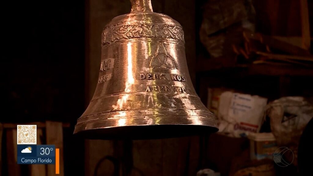 Artesão de Uberaba Sonha em Levar Seus Sinos ao Santuário de Aparecida