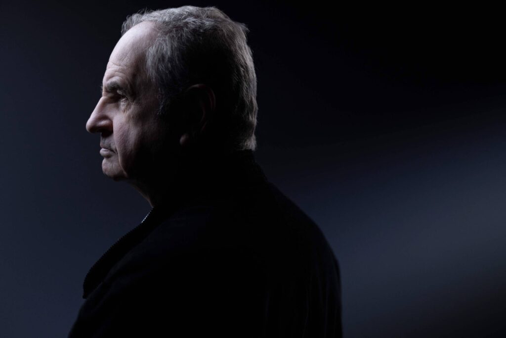 As Paixões Superam a Razão nas Democracias Contemporâneas, Afirmam Especialistas