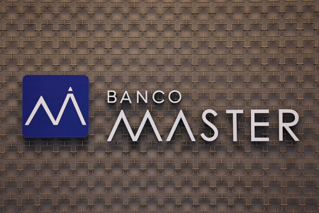 Auditoria de Fundos do Banco Master: Alertas Sobre Irregularidades Desde 2019