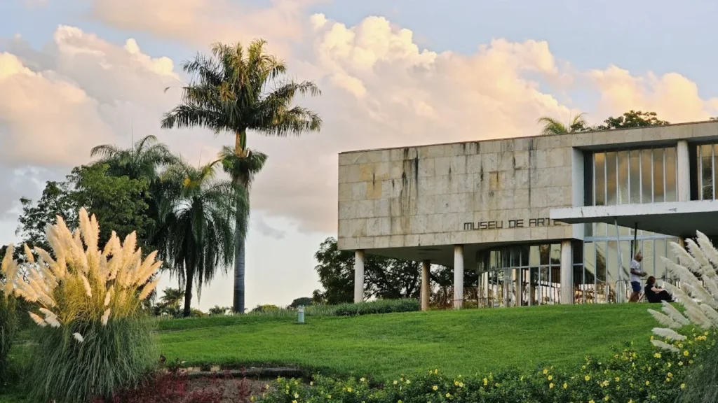Chuva em BH: 4 Passeios Culturais Imperdíveis para Dias Nublados