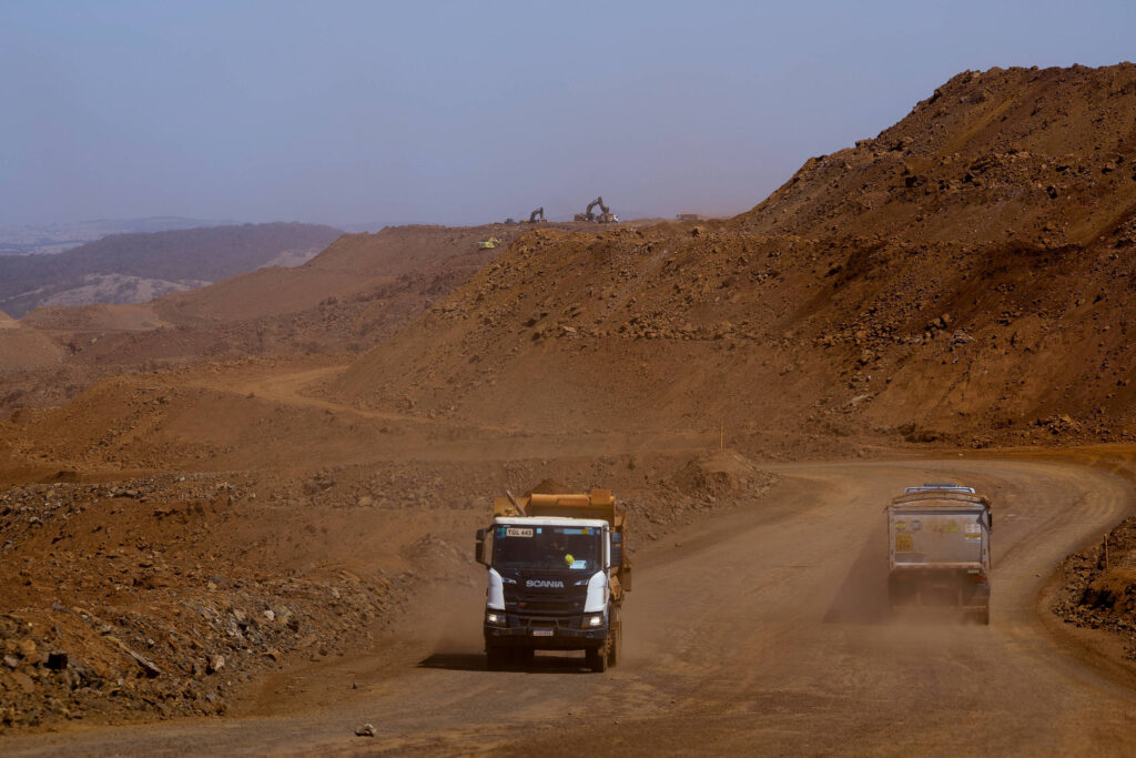 Conflitos em Grupo do Ministério de Minas e Energia Abordam Taxas Bilionárias do Setor Minerador