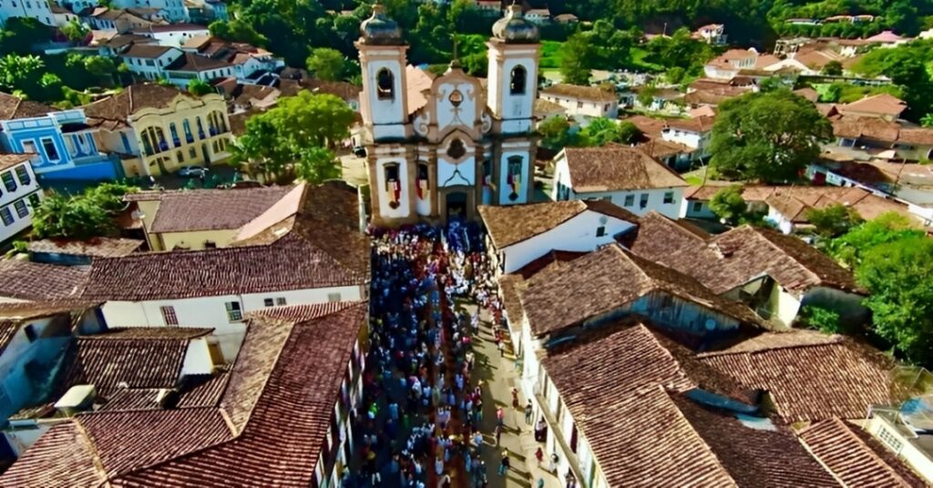 Convênio de R$ 4,8 milhões impulsiona o turismo em Minas Gerais