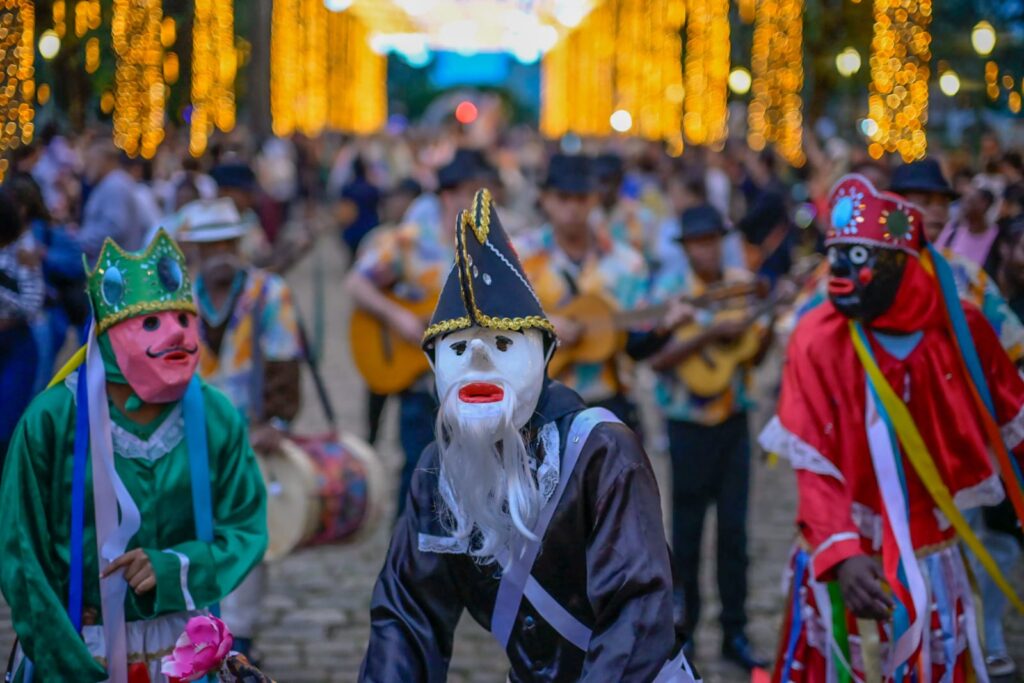 Cortejo de Folia de Reis Encera Edição Memorável do Natal da Mineiridade