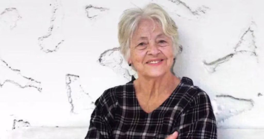 Estado de Saúde de Adélia Prado: Escritora Apresenta Evolução Clínica Favorável