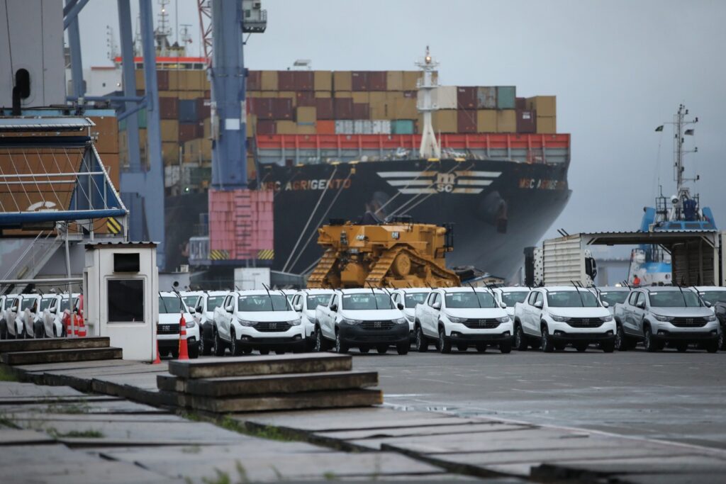 Exportações Brasileiras Batem Recorde em Sete Estados em Meio a Incertezas do Comércio Global Exportações Brasileiras Batem Recorde em Sete Estados em Meio a Incertezas do Comércio Global