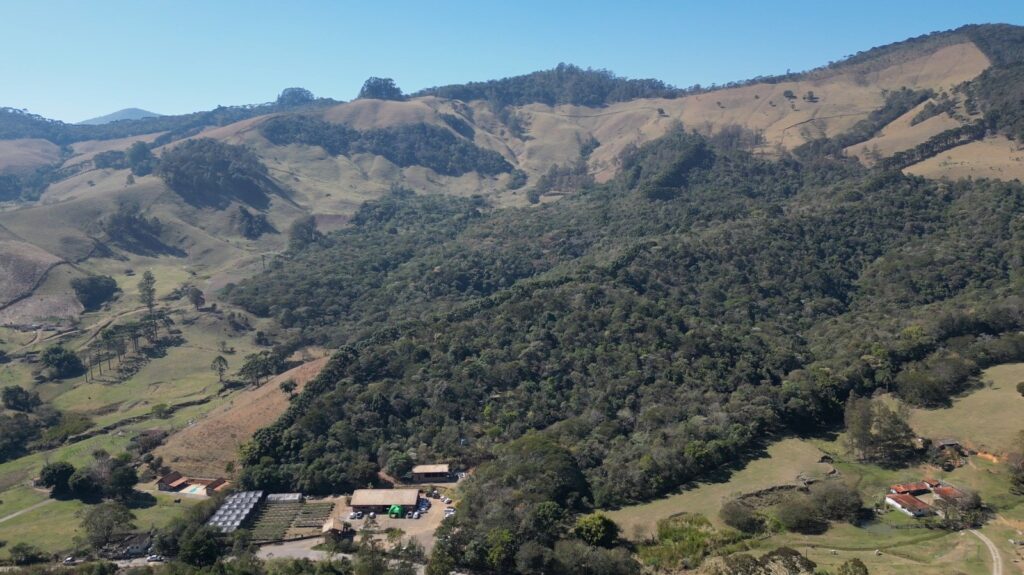 Extrema é Destaque Nacional em Preservação Ambiental: Um Modelo a Ser Seguido Extrema é Destaque Nacional em Preservação Ambiental: Um Modelo a Ser Seguido