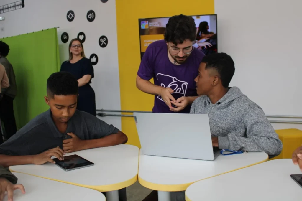 Formação Tecnológica Gratuita em BH: Impulsione sua Carreira e Acesso à Educação