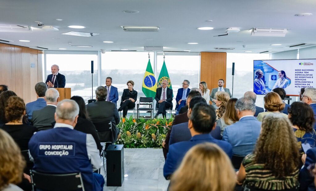 Governo Lula Lança Rede de Hospitais Inteligentes no SUS com Financiamento do Brics