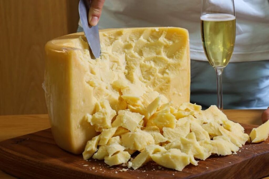 Grupo Piracanjuba Expande Seus Horizontes com Aquisição de Queijos Finos