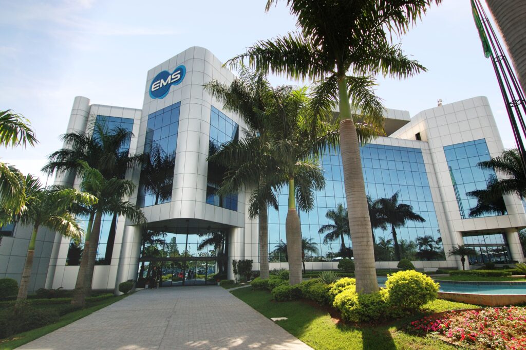 Justiça Condena EMS a Ressarcir União por Falhas na Transferência de Tecnologia de Medicamento contr