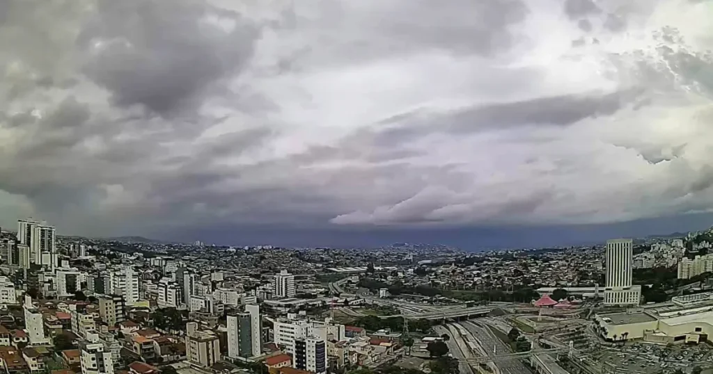 Minas Gerais em Alerta: 67 Cidades Sob Risco de Temporais Minas Gerais em Alerta: 67 Cidades Sob Risco de Temporais