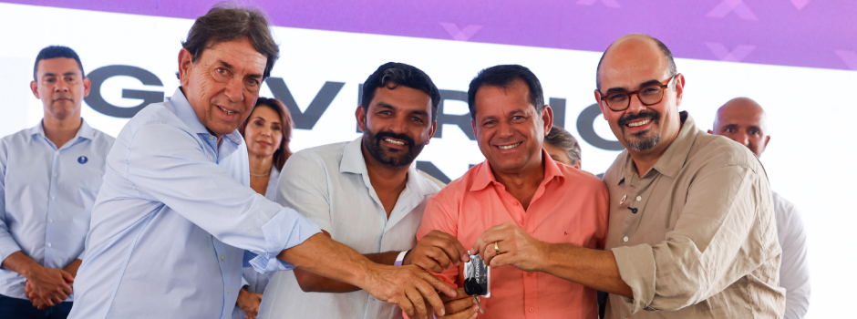 Minas Gerais Entrega 10 Micro-ônibus para Transportar Pacientes nos Vales do Jequitinhonha e Mucuri Minas Gerais Entrega 10 Micro-ônibus para Transportar Pacientes nos Vales do Jequitinhonha e Mucuri