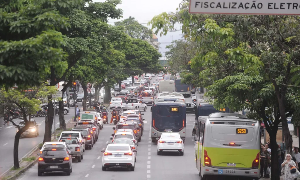 Mudanças no BRT da Avenida Amazonas: Novos Desafios para a Mobilidade em BH
