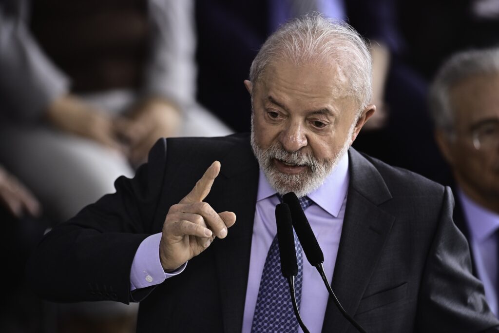 Pesquisa Quaest: Recados para Lula e Oposição na Corrida Eleitoral de 2024
