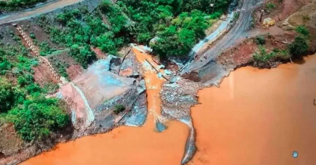 Transbordamento de Dique da Vale Gera Preocupação em Minas Gerais Transbordamento de Dique da Vale Gera Preocupação em Minas Gerais