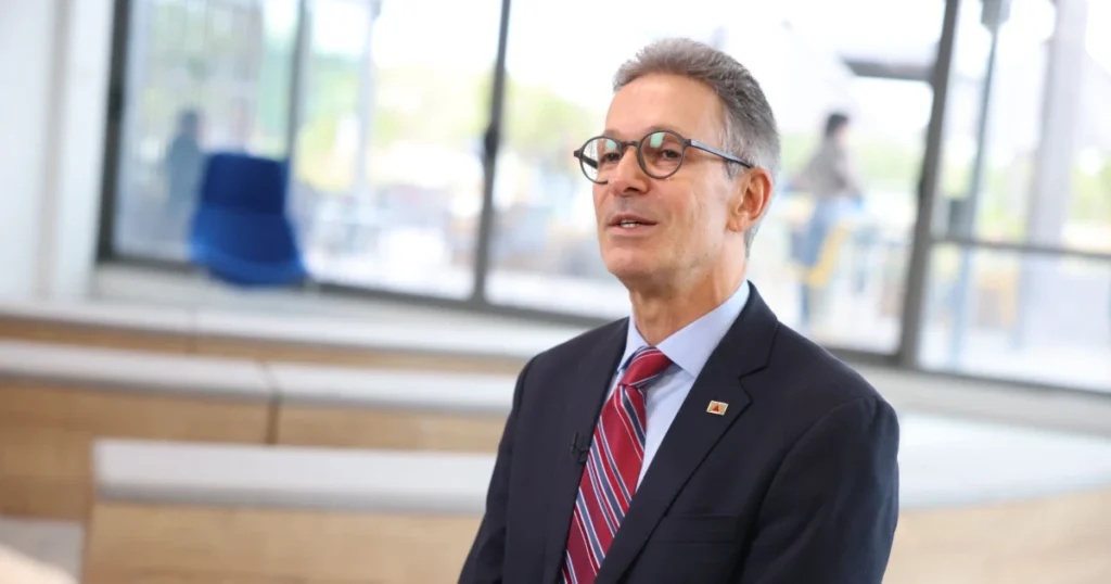 Veto de Zema a Projeto de Promoção por Escolaridade a Servidores do Ensino Superior