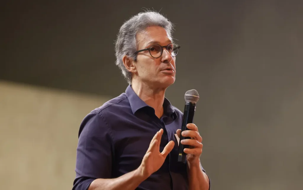 Zema Minimiza Divisão na Direita e Afirma União no Segundo Turno da Eleição