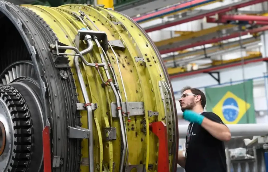 Aprovação da Redução da Jornada de Trabalho Pode Atingir Custos de R$ 267 Bilhões Anuais