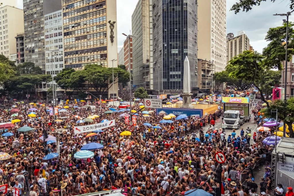 Carnaval 2026: Impactos Significativos no Turismo e Comércio de Belo Horizonte