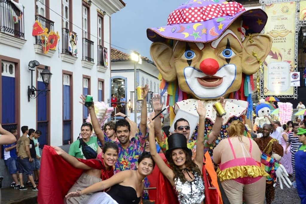 Carnaval da Liberdade 2026: Um Sucesso que Movimentou 450 Municípios em Minas Gerais