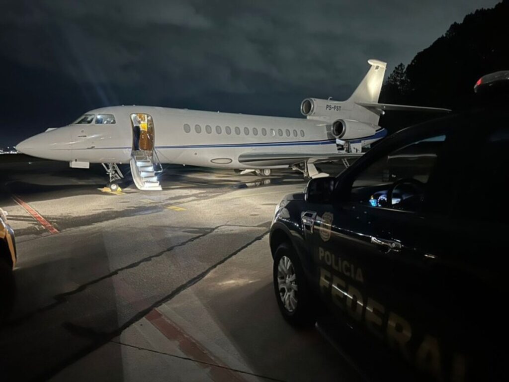 CPI do INSS Investiga Voos de Jatos de Daniel Vorcaro para o Exterior CPI do INSS Investiga Voos de Jatos de Daniel Vorcaro para o Exterior