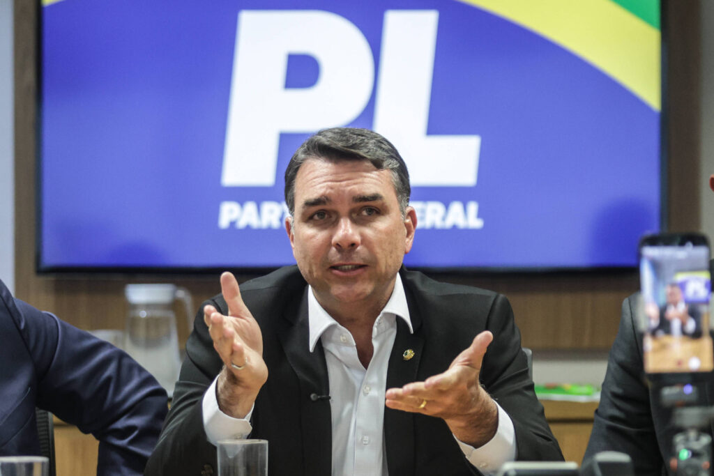 Cúpula do PL discute estratégias para as eleições: Mudança no vice de Tarcísio e desafios em Minas G