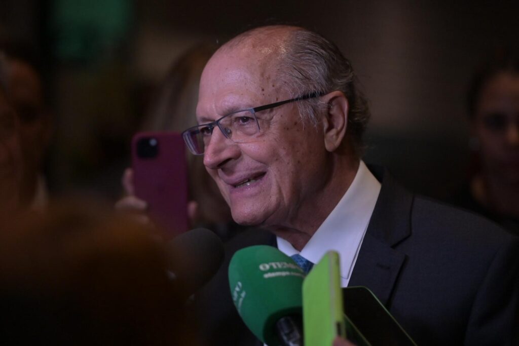 Governo Federal Anuncia Medidas Emergenciais para Atingidos pelas Chuvas em Minas Gerais Governo Federal Anuncia Medidas Emergenciais para Atingidos pelas Chuvas em Minas Gerais