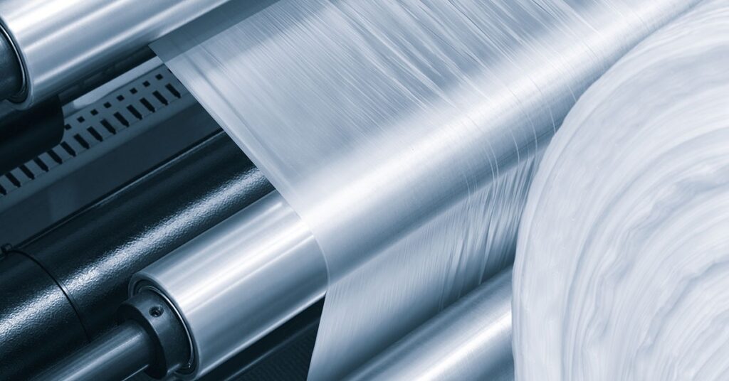 Indústria de Plástico Prevê Crescimento Moderado até 2026: Desafios e Oportunidades