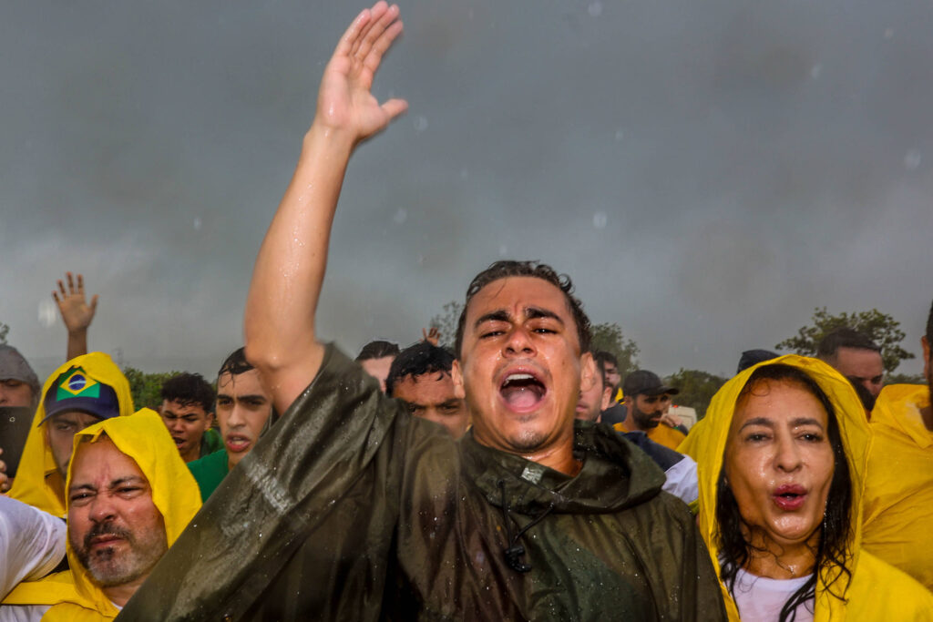 Nikolas Ferreira: A Nova Fronteira entre Política e Religião no Brasil