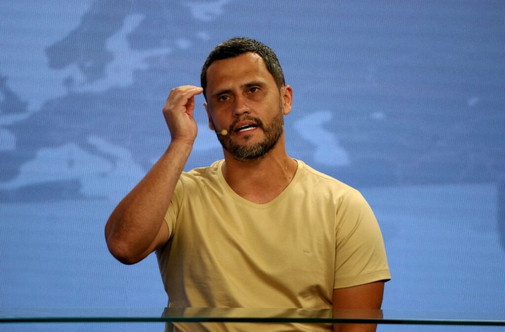 Possibilidade de Gleidson Azevedo como Vice de Simões ainda está em Análise