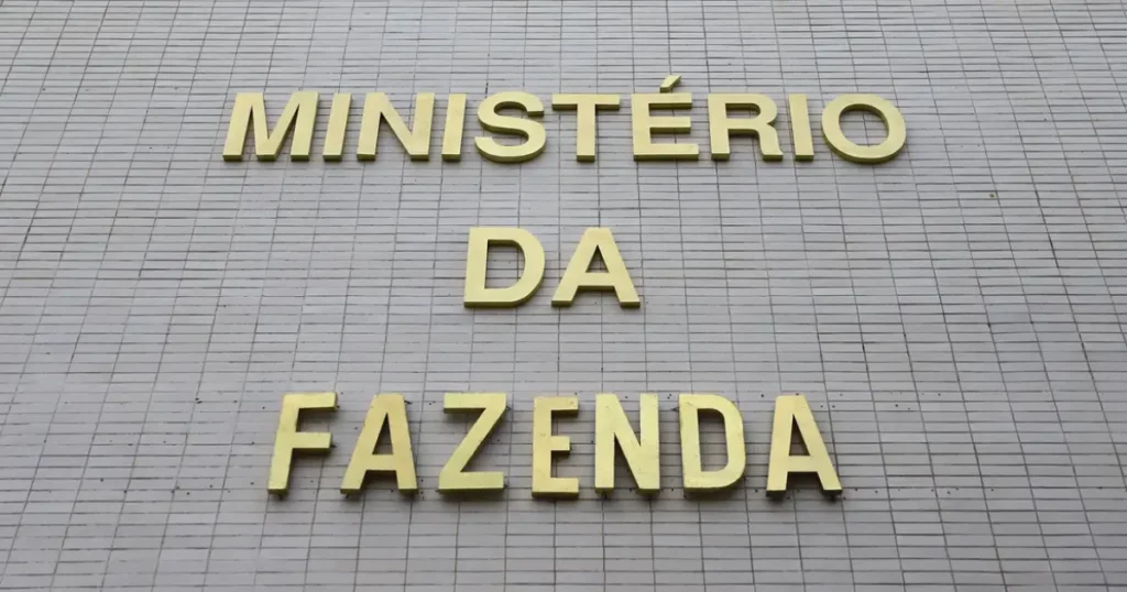 Projeção do PIB de 2025 é elevada para 2,3% pelo Ministério da Fazenda