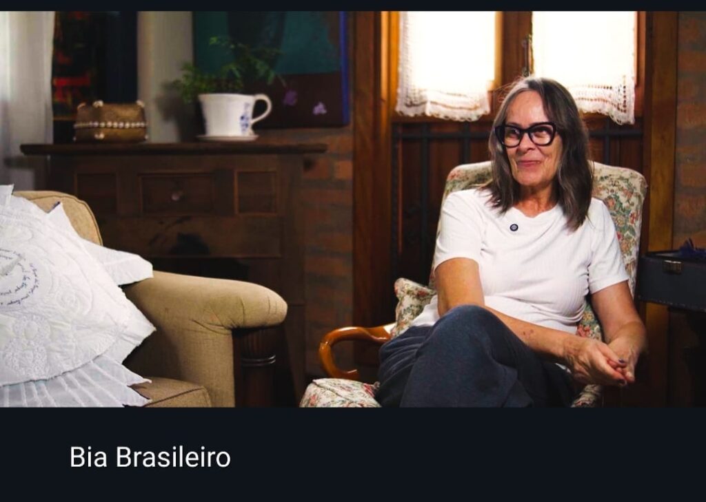 Quinto Episódio de "Mosaicos" Destaca a Artista Bia Brasileiro