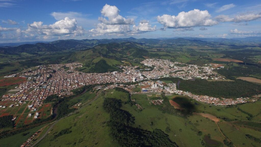 Santa Rita do Sapucaí: O Vale da Eletrônica e seu Modelo de Inovação Santa Rita do Sapucaí: O Vale da Eletrônica e seu Modelo de Inovação