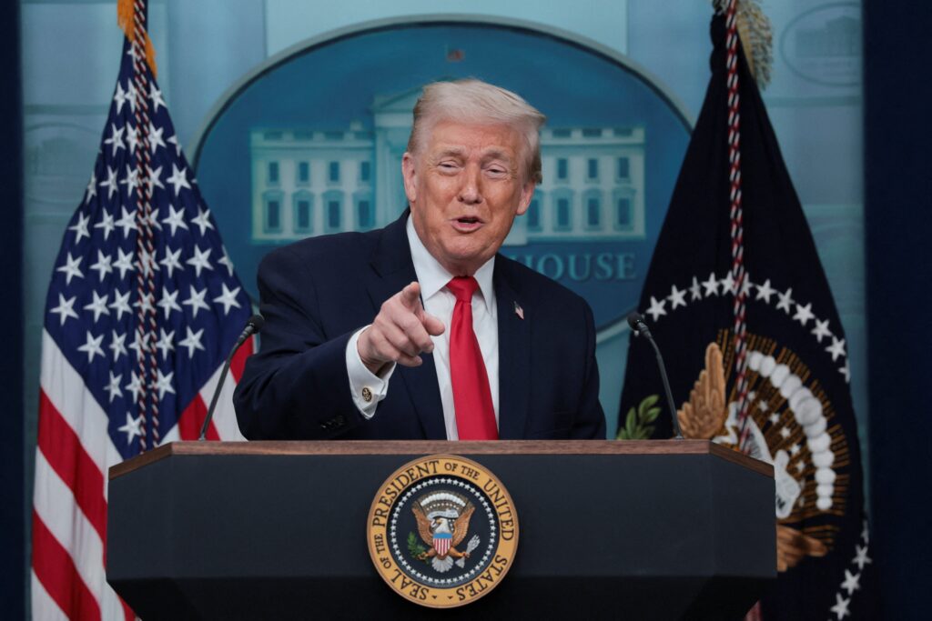 Tarifaço: Brasil e China se destacam com nova alíquota global de Trump, aponta estudo Tarifaço: Brasil e China se destacam com nova alíquota global de Trump, aponta estudo