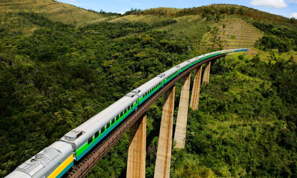 TCU Investiga Retenção de R$ 2,5 Bilhões para Ferrovias em Minas Gerais