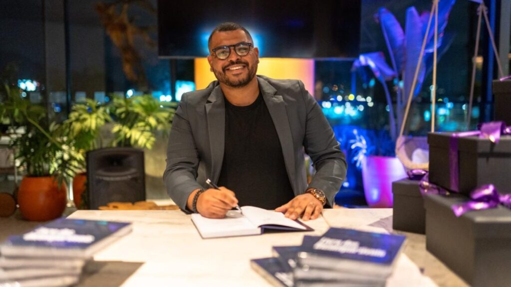 Tecnologia como Ativo Estratégico: A Urgência da Educação de Líderes