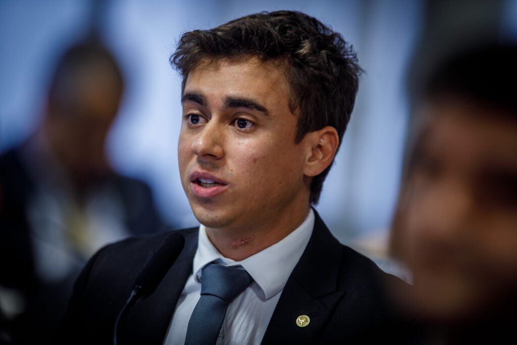 TRE-MG Mantém Mandato de Nikolas Ferreira: Decisão Unânime Sobre Ataques às Urnas Eletrônicas