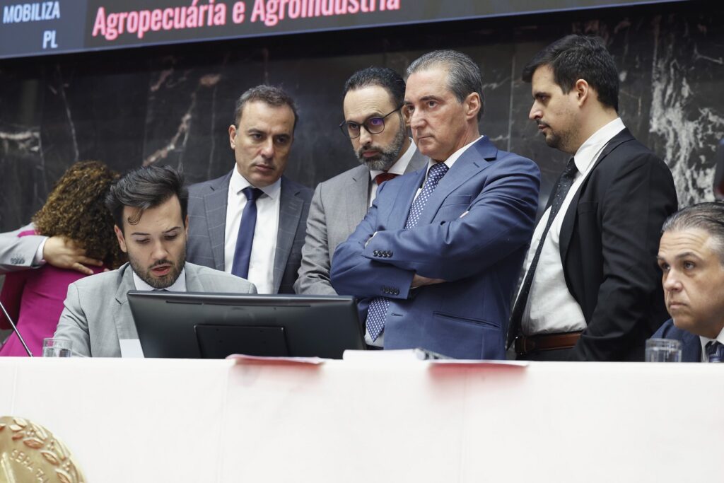 Vetos de Zema: Assembleia Legislativa em Alerta com Prazo de 30 Dias