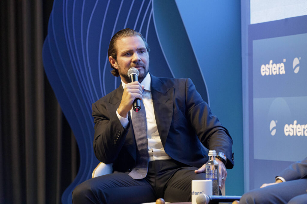 Abraji Condena Ameaças a Jornalista após Infográfico sobre Conexões de Vorcaro Abraji Condena Ameaças a Jornalista após Infográfico sobre Conexões de Vorcaro