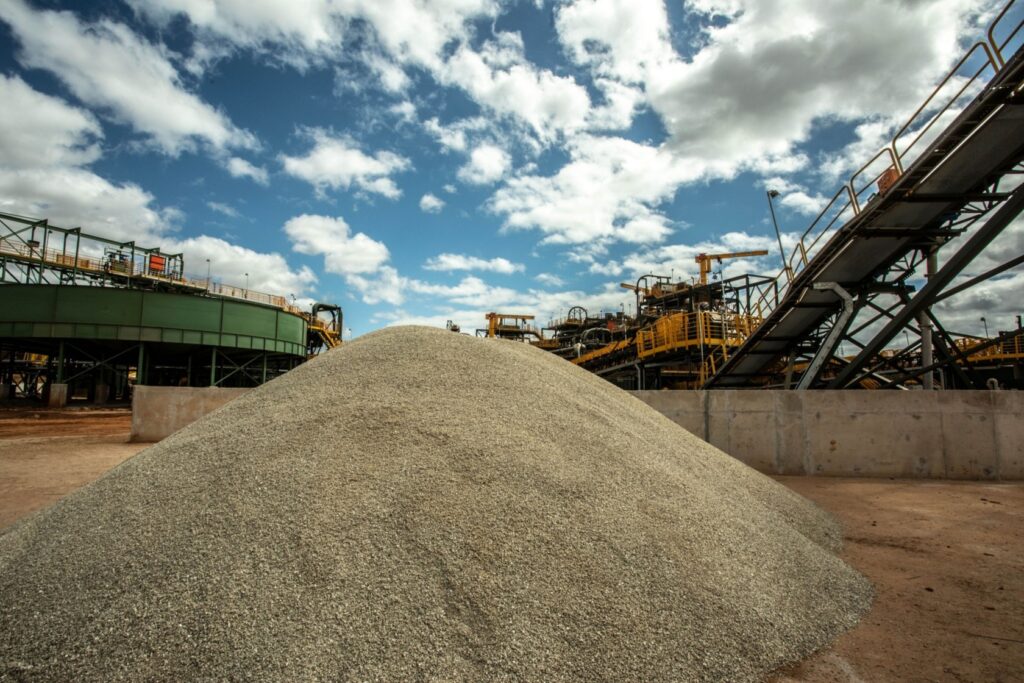 Acordos sobre Terras-Raras: Governo Lula Avalia Implicações Jurídicas e Geopolíticas com os EUA