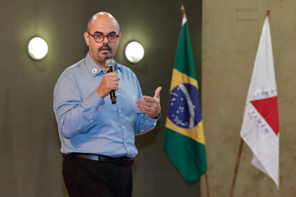 Aliança de Zema com Flávio: O Futuro da Direita em Minas Gerais